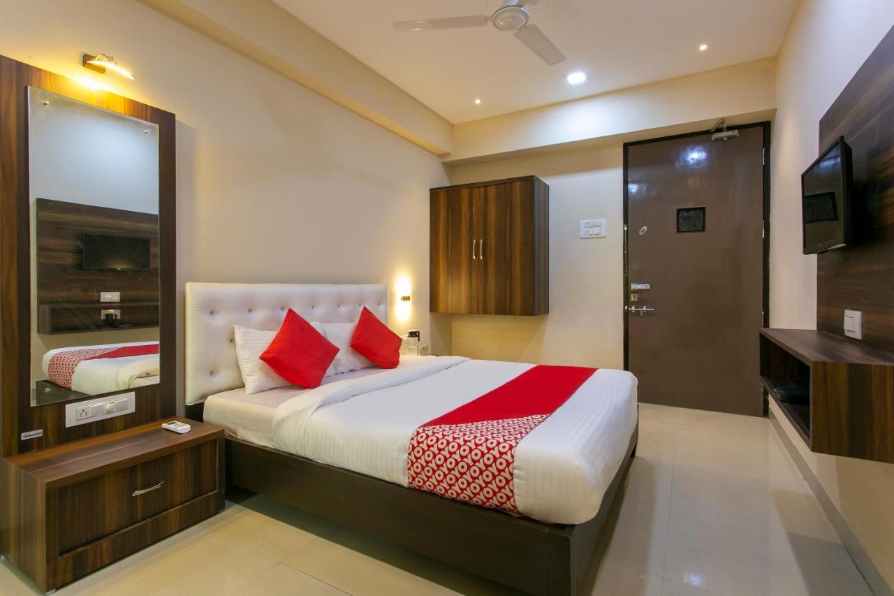 Oyo 62220 Hotel Stay Inn Kalyān Extérieur photo