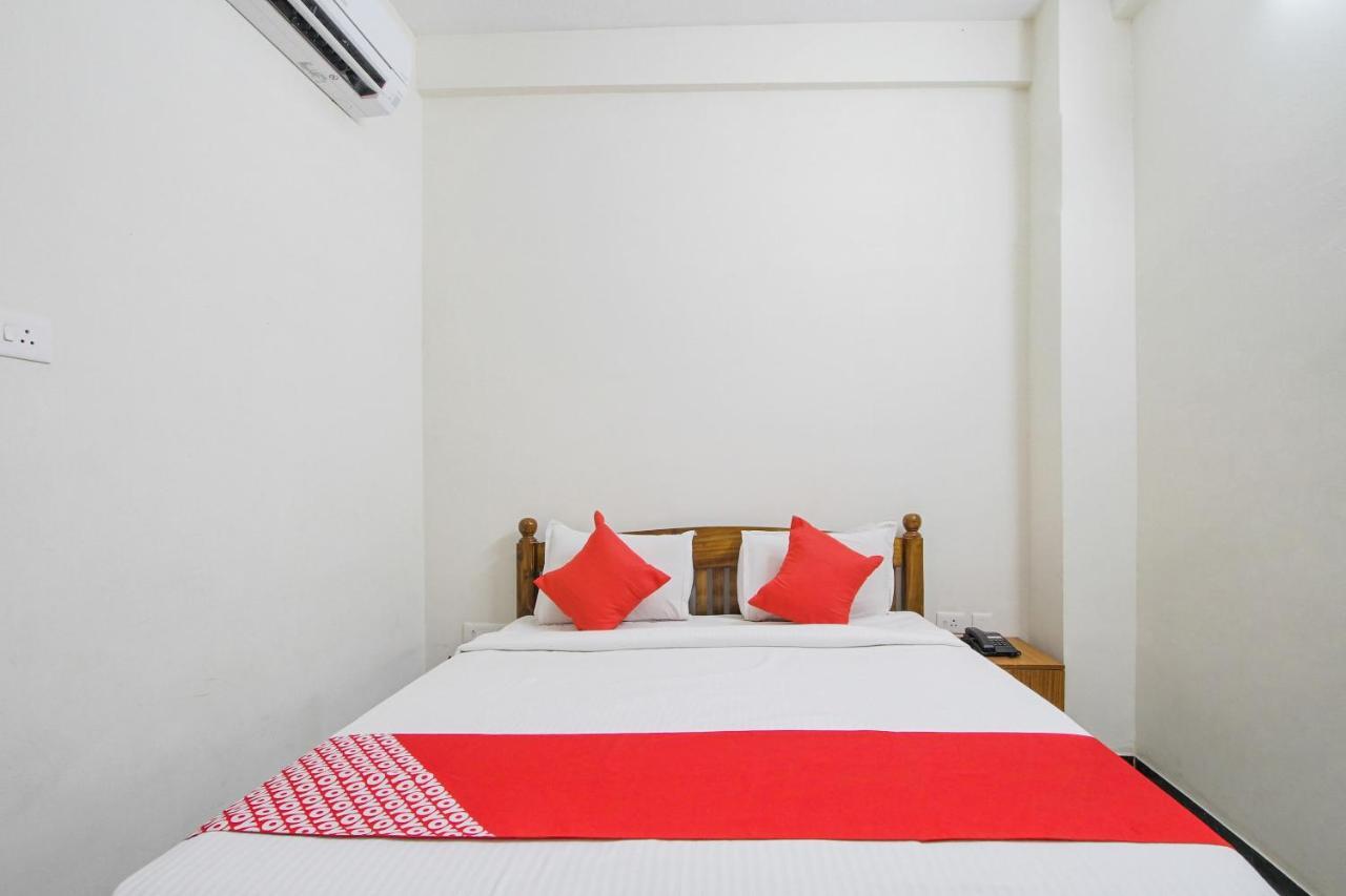 Oyo 62220 Hotel Stay Inn Kalyān Extérieur photo