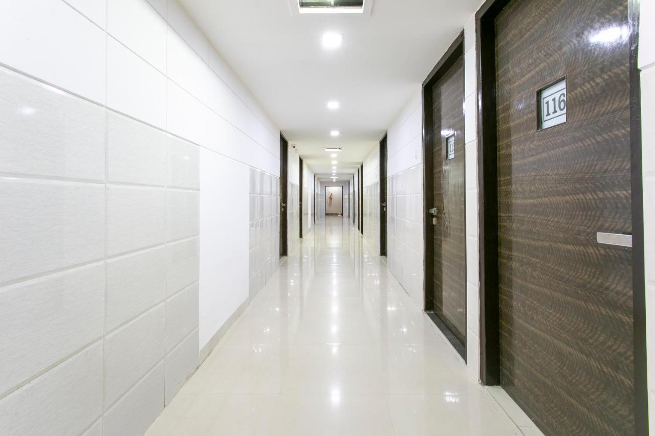 Oyo 62220 Hotel Stay Inn Kalyān Extérieur photo